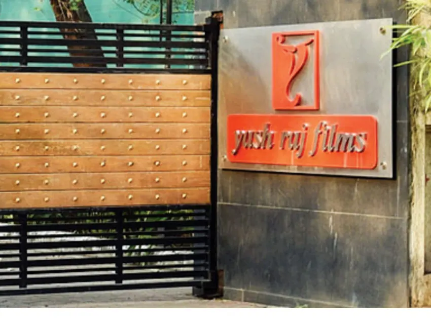 pg near industrial hubs, pg in andheri mumbai, paying guest in mid