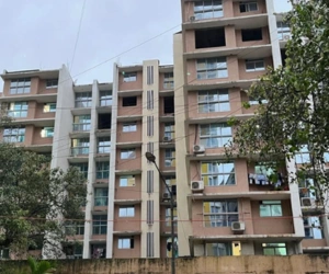 pg in andheri east sakinaka, pg near powai mumbai