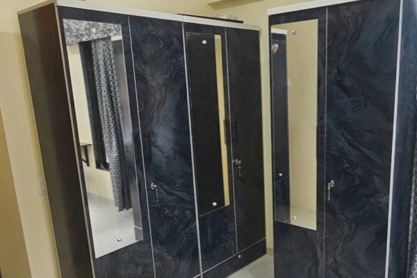 Near Station, Vile Parle West, pg in vile parle with food, pg near vile parle railway station