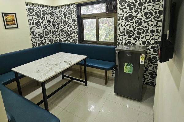 Near Station, Vile Parle West