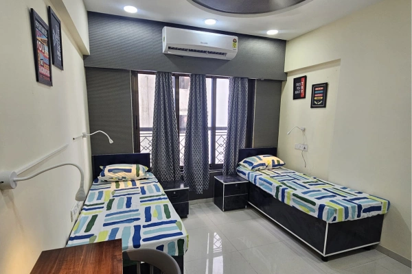 Near Station, Vile Parle West, pg in vile parle with food, pg near vile parle railway station